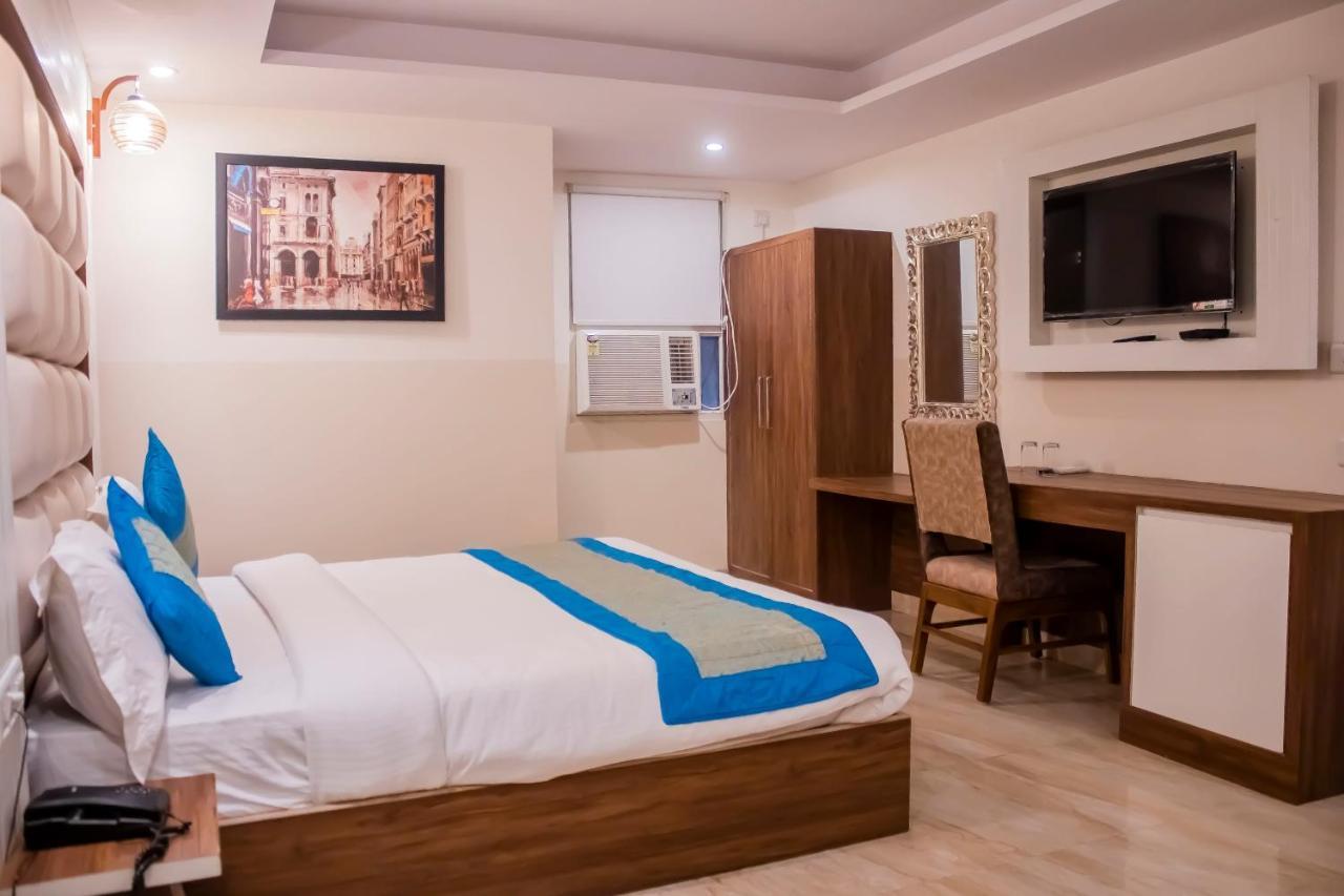 Hotel Airport City Delhi International Airport Нью-Дели Экстерьер фото