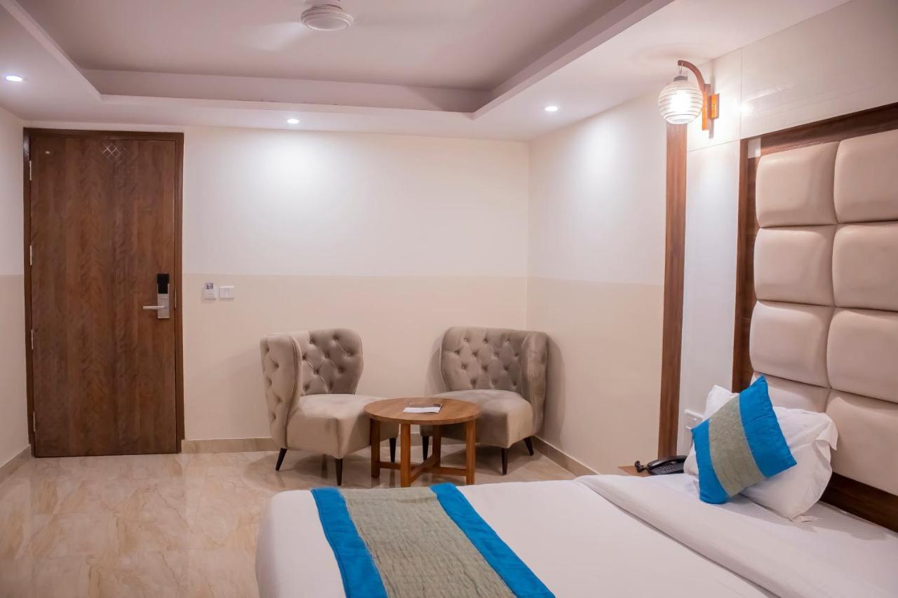 Hotel Airport City Delhi International Airport Нью-Дели Экстерьер фото